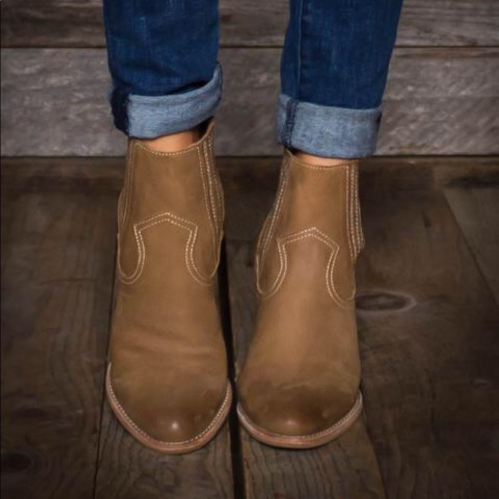 NIB Saddle Tan Closed Toe Slingback Bootie - Picture 4 of 8